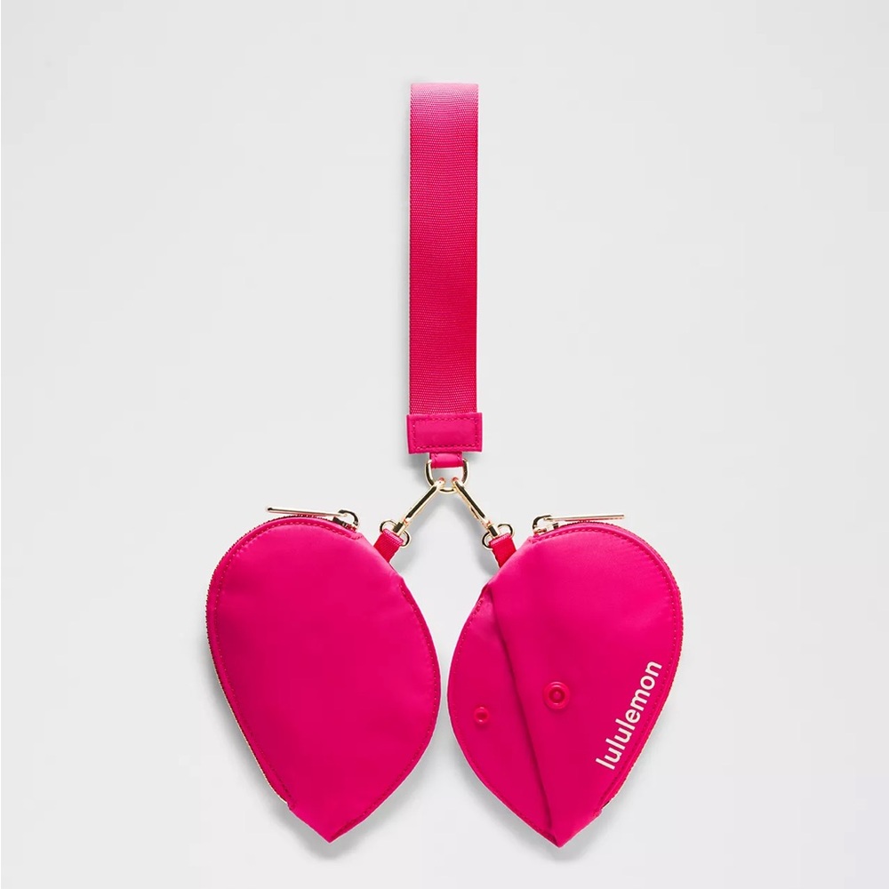 Lululemon Dual Pouch Wristlet Heart- Passionate/Passionate/Gold